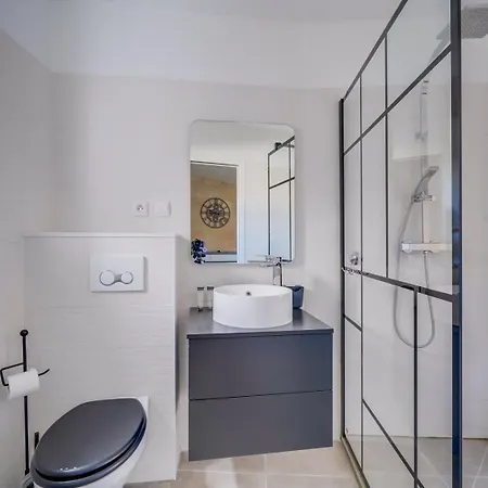 Charming In The Heart Of Apartment *